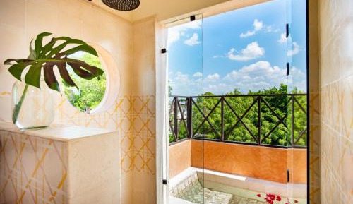 PREMIUM ROOFTOP  SUITE KING