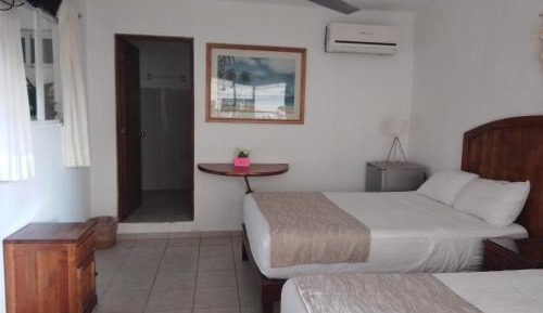Quadruple Room with Private Bathroom