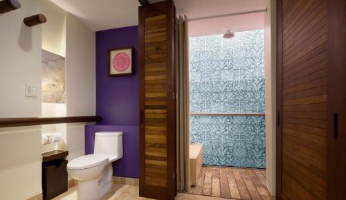 King Suite with Spa Bath