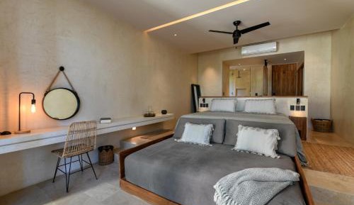 King Suite with Terrace and Garden