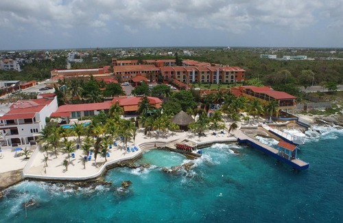 Colonos Cuzamil Hotel | Cozumel Hotel & Resort Trademark Collection by Wyndham All Inclusive