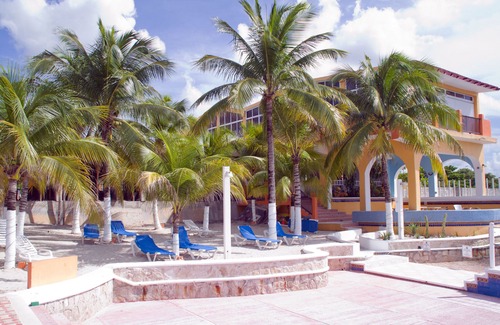 Colonos Cuzamil Hotel | Cozumel Hotel & Resort Trademark Collection by Wyndham All Inclusive
