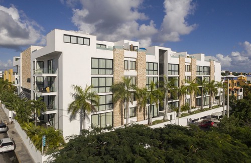 Downtown Hotel | Anah Suites by Sunest
