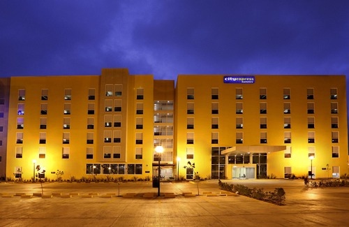 Chetumal Hotel | City Express Chetumal