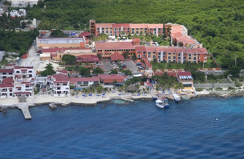 Colonos Cuzamil Hotel | Cozumel Hotel & Resort, Trademark Collection by Wyndham