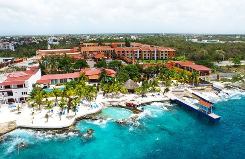 Colonos Cuzamil Hotel | Cozumel Hotel & Resort, Trademark Collection by Wyndham