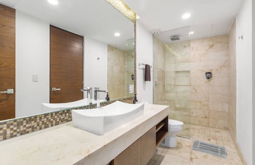 Centro Apartment | Anah Luxury Condo