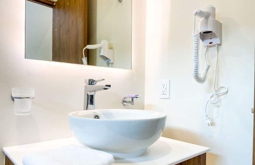 Zama Apartment | Spacious Room PH w/Private Pool & Terrace, Gym