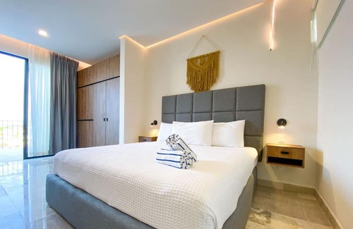 Zama Apartment | Spacious Room PH w/Private Pool & Terrace, Gym
