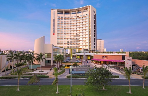 Downtown Cancun Hotel | Krystal Urban Cancun Centro