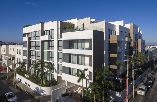 Downtown Hotel | Anah Suites by Sunest