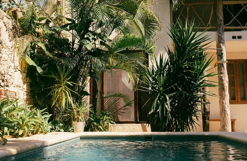 Colonia Adolfo Lopez Mateos Hotel | Xiknal Cozumel