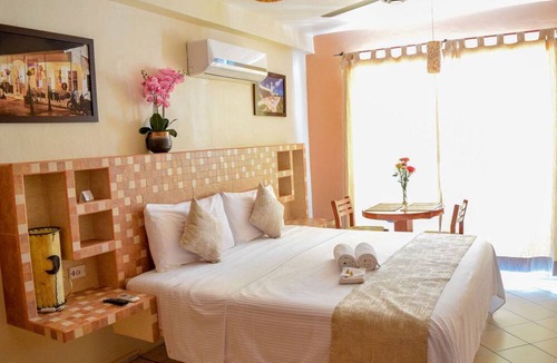 Centro - Supmza 001 Hotel | Hotel & Restaurant Bucaneros, Isla Mujeres