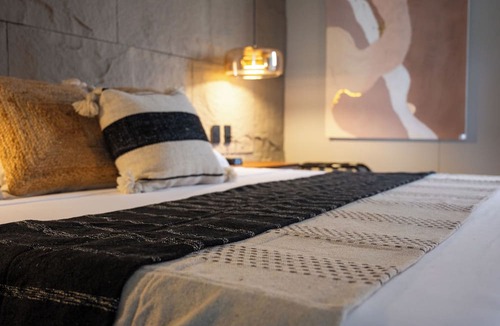Chetumal Hotel | Casa Aakal Lagoon Front