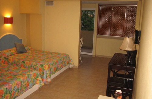 Magallanes Hotel | Hotel Delfines Acapulco by NG Hoteles