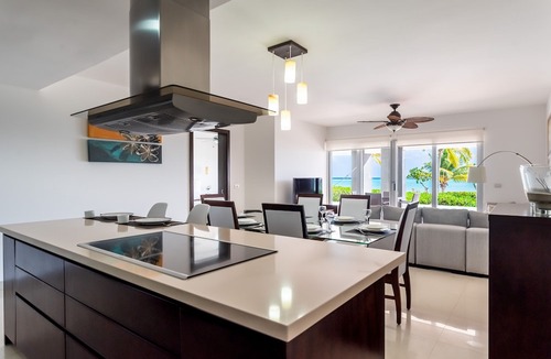 Puerto Juarez Condo | Casa Las Olas 2 Bedroom Condo by Redawning