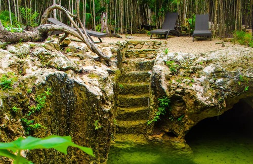 Puerto Morelos Hotel | Aldea Maya-Ha Cabañas con cenotes
