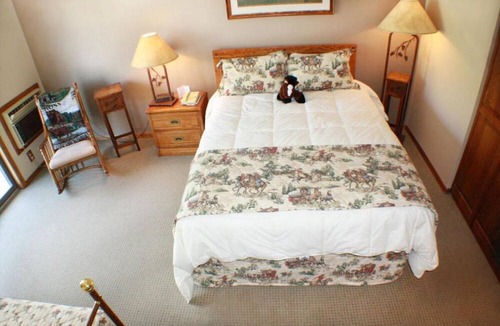 Ucross Hotel | Relaxing Ranch Stay! Free Parking & Breakfast, Pool, Fishing, Horseback Riding