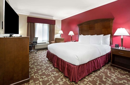 Moreno Valley Hotel | La Quinta Inn & Suites by Wyndham Moreno Valley