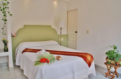 Santa Elena Hotel | Hotel Lagoon