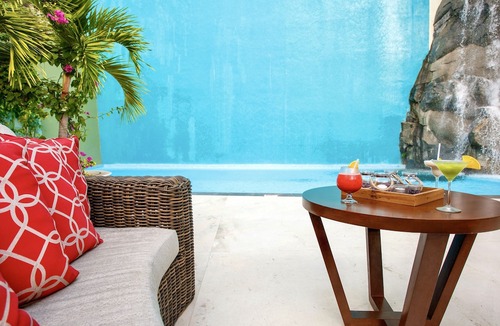 Boca de Tomatlan Hotel | Luxury Master Suite With Beach, Ocean and Swimming Pool View