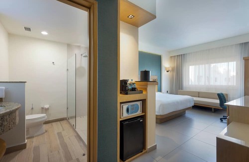 Alfredo V. Bonfil Hotel | Courtyard By Marriott Cancun Airport
