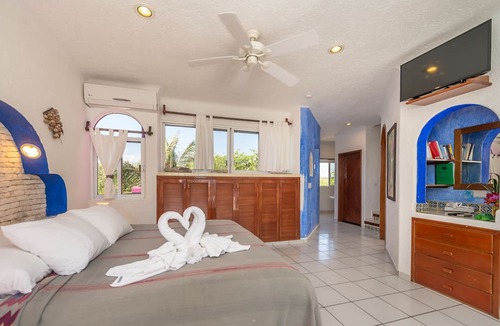 Akumal Hotel | Del Sol Beachfront Hotel and Condos