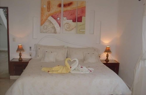 Soliman Bay Villa | SALE PRICING: BEACHFRONT VILLA ON WHITE SAND AND CHEF SERVICE AVAILABLE