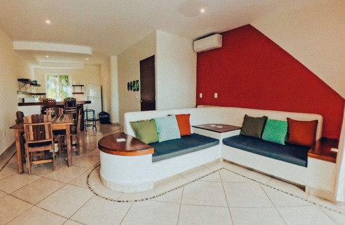 Mario Villanueva Madrid Hostel | Viajero Bacalar Hostel