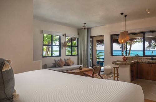 Soliman Bay Hotel | Mantaray Tulum