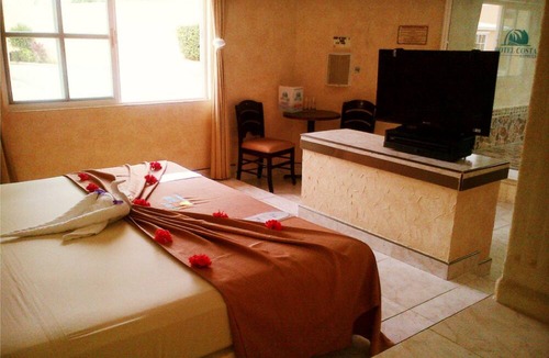 Downtown Cancun Hotel | Motel Costa Express
