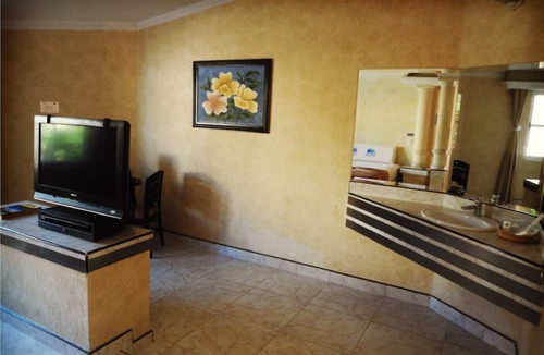 Downtown Cancun Hotel | Motel Costa Express
