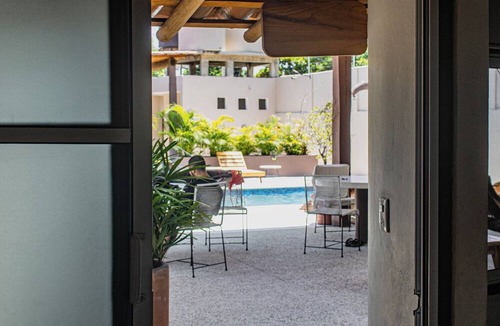 Hidalgo Hotel | Hidden Port Betina