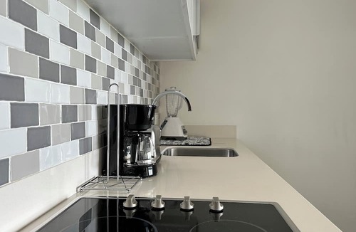 Zona Hotelera Apartment | TAKH Condo Hotel Ocean Views by Marea