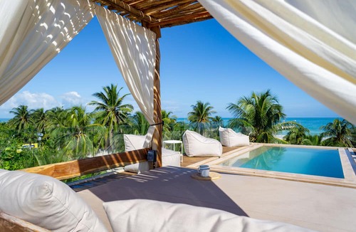 El Cuyo Hotel | Mero Mero Hotel