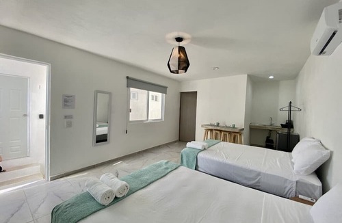 El Cuyo House | Casa Colibrí El Cuyo