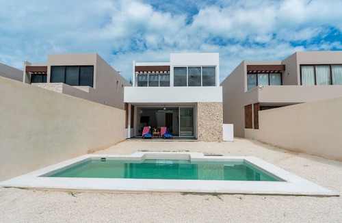 Chicxulub Puerto House | Casa Arena Mía by Casago