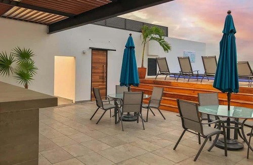 Centro Apartment | 5 Blocks to Beach | Icono Oceanview Pool & Hot Tub