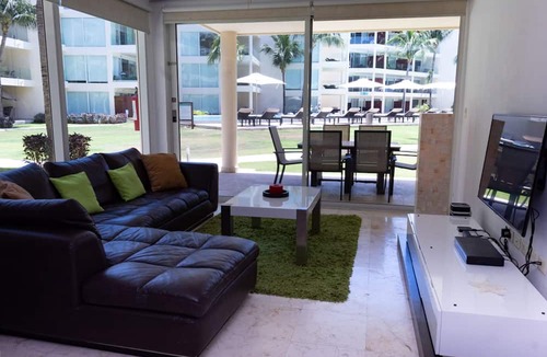 Luis Donaldo Colosio Condo | Ground Floor in Playa del Carmen's most luxurious property. The Elements by BRIC