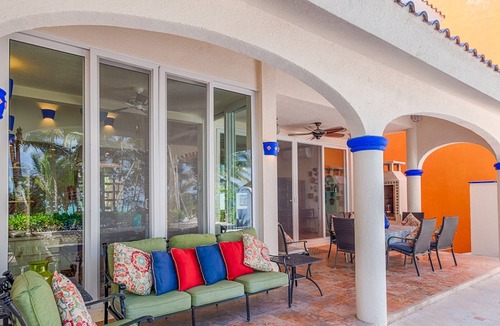 Akumal Villa | Luxurious and elegant beachfront villa featuring comfort and elegance!