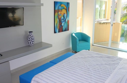 Puerto Aventuras House | Beautiful mansion in Puerto Aventuras with pool