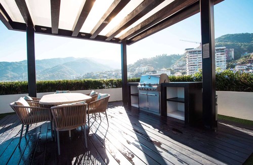 Emiliano Zapata Condo | Modern Condo @ Zenith in Zona Romantica | 2 Baths, Pool, Gym