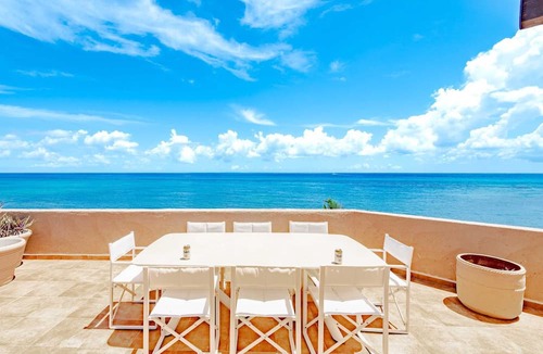Centro Condo | Stunning Ocean Views! Pvt Delxue Rooftop | Beach Club Service | Steps to 5th Ave & Maid