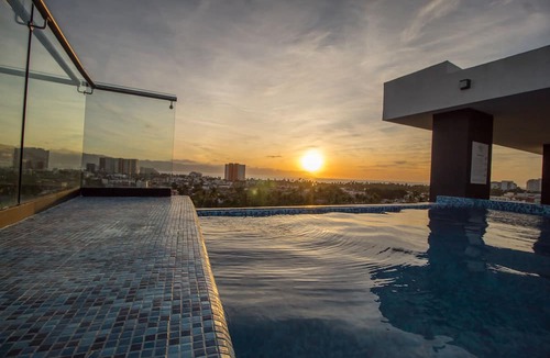 Diaz Ordaz Apartment | Niza Five Luxury Beach Apartments