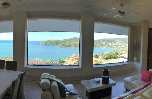 Zihuatanejo Condo | Luxurious penthouse at La Ropa beach the most spectacular view