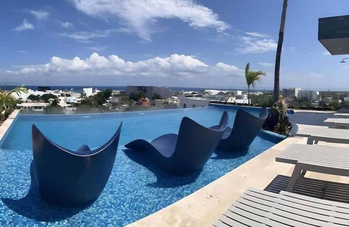 Centro Apartment | Modern Studio · Rooftop Pool · Near 5th Ave