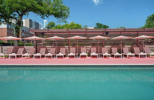 Red River Cultural District Hotel | Close to UT Austin + On-site Dining, Pool & Gym