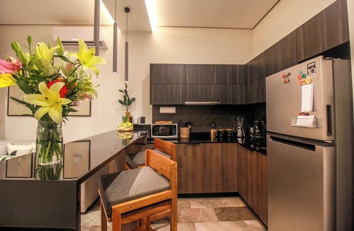 Playa Paraiso Apartment | 1-bedroom apartment in fabulous Q.R. with WiFi, fitness room, patio jacuzzi.