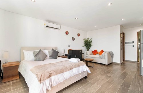 Luis Donaldo Colosio Apartment | Sweet Studio By the Sea with Views,Walk Everywhere