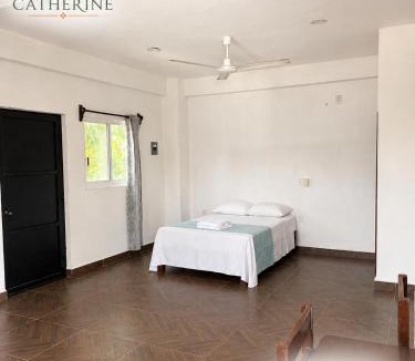 Las Flores Hotel | Casa Catherine